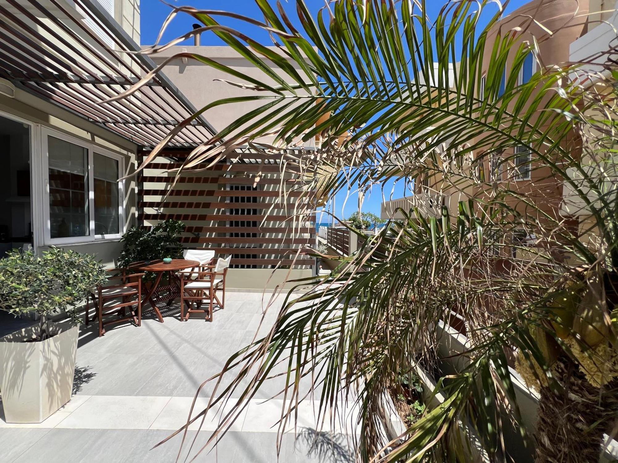 Artemis Rooms Two Steps By The Sea Платаньяс Экстерьер фото